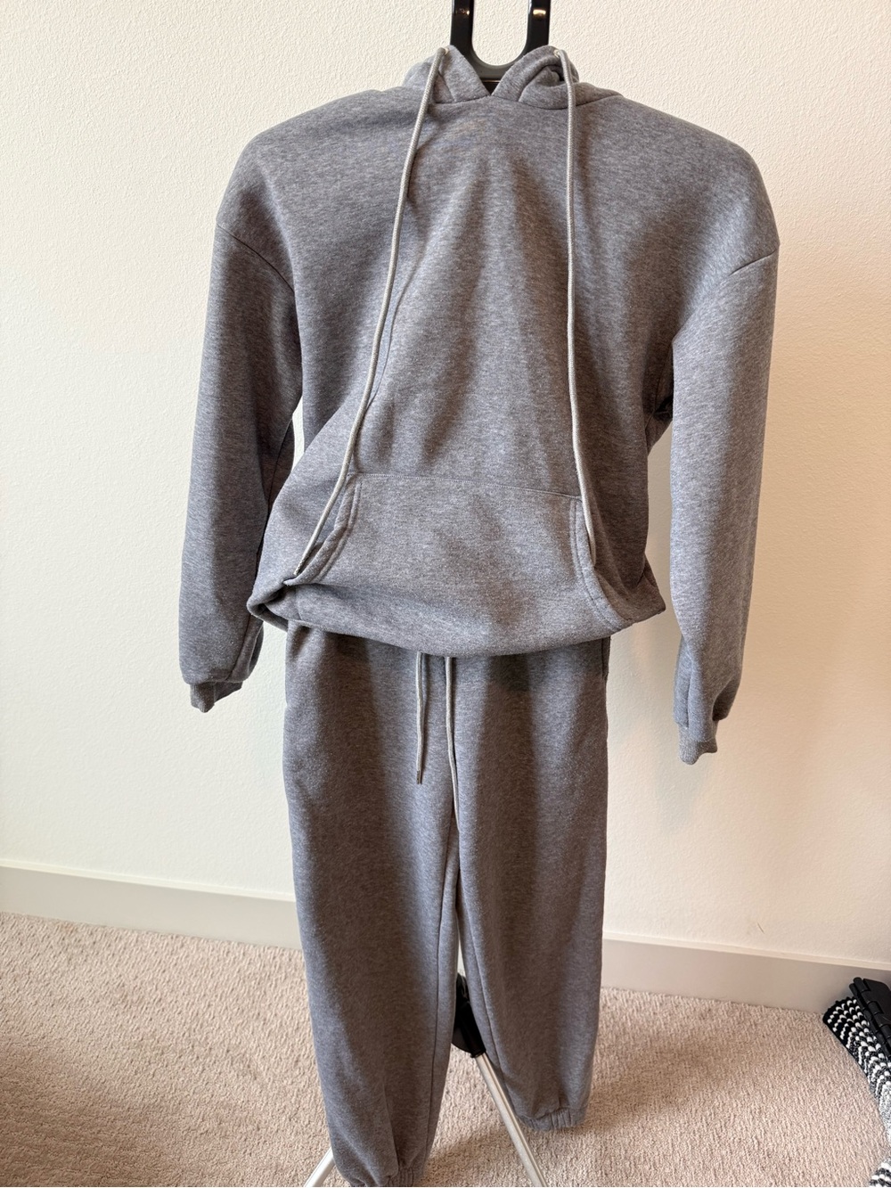 Classic womenswear Gray Hoodie & Sweatpants Set